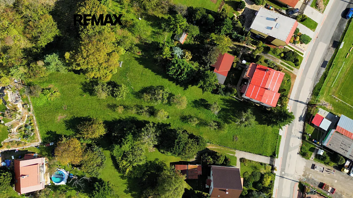 Prodej stavebního pozemku 2359 m²